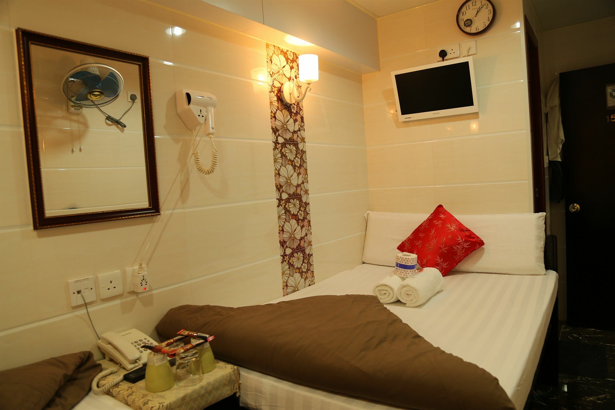 New Tokyo Hostel Hongkong Buitenkant foto
